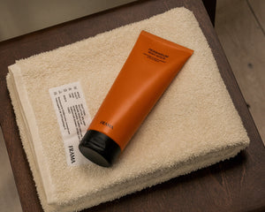 Body Scrub Tube | Herbarium | 200 mL